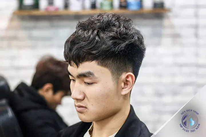 1.3.3 Tóc nam xoăn Hàn Quốc