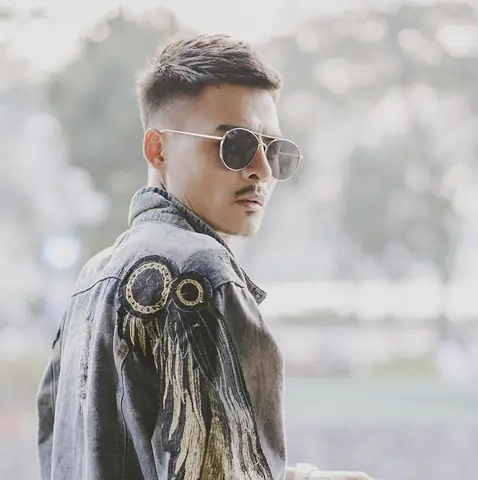 1.18 Kiểu tóc nam Hàn Quốc Mohican