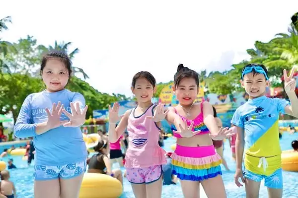 4. Công viên nước Hồ Tây