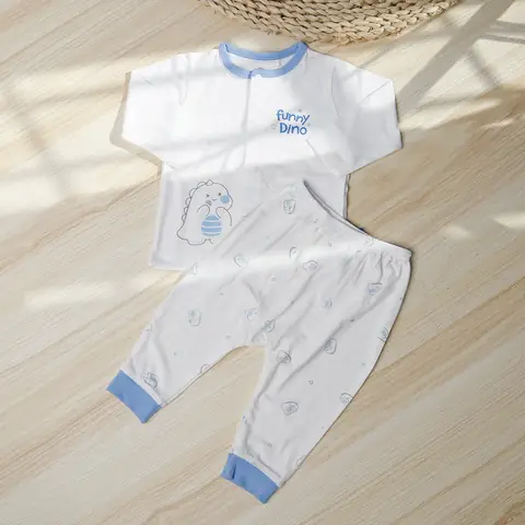 1. Quần áo cho trẻ sơ sinh Kiza