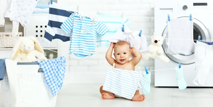 1Có nên giặt quần áo trẻ sơ sinh bằng máy giặt?