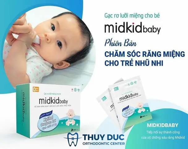 Gạc rơ lưỡi cho bé