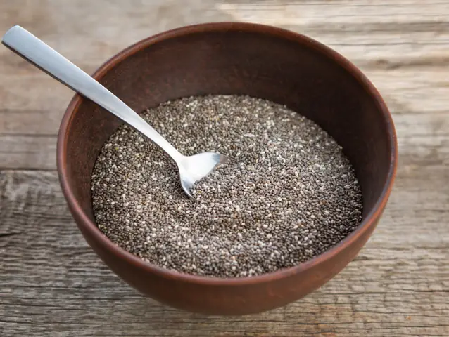 1. Mẹ sau sinh uống hạt chia được không?