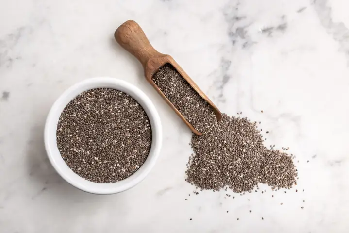 3.1. Nước uống hạt chia – thức uống đơn giản mát lành cho mẹ sau sinh