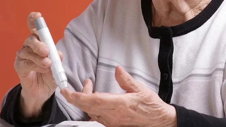 Chọn sữa cho người già mắc bệnh đái tháo đường