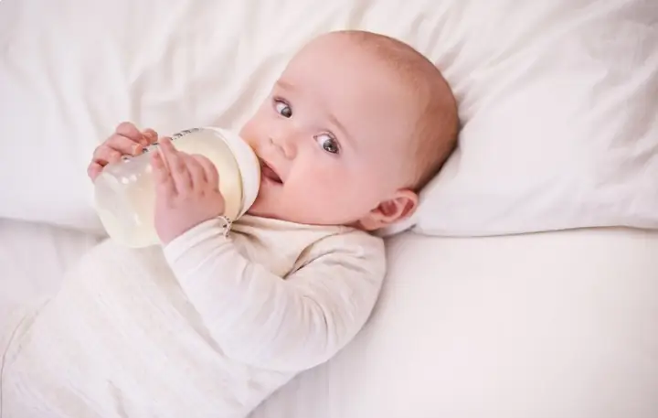 Mách mẹ top 8 sữa tốt cho hệ tiêu hoá trẻ sơ sinh hiện nay