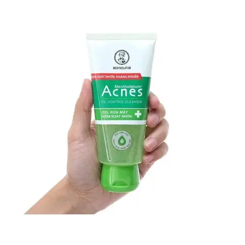 3.1. Gel rửa mặt Acnes Oil Control Cleanser