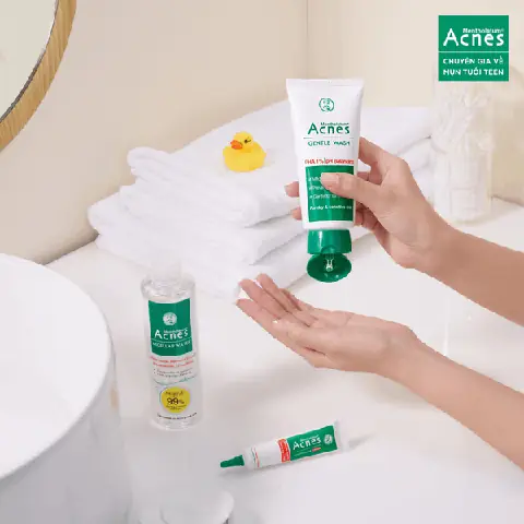 Ngừa mụn, giảm thâm với sữa rửa mặt Acnes cho da dầu mụn