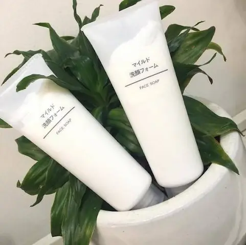 Sữa rửa mặt dịu nhẹ cho bà bầu Muji Face Soap