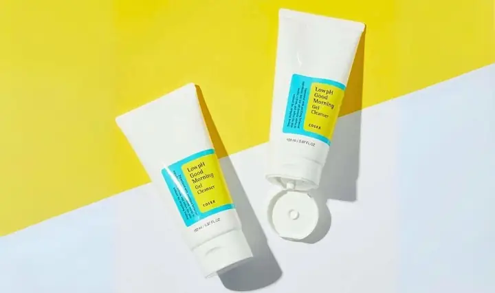 2.3. COSRX Low pH Good Morning Gel Cleanser