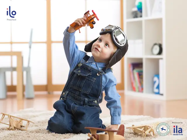 Đặt tên ở nhà cho bé trai theo người nổi tiếng