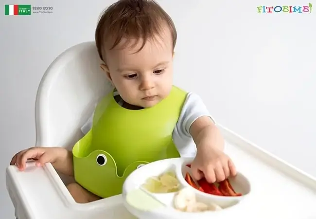 Sự phát triển của bé 7 tháng