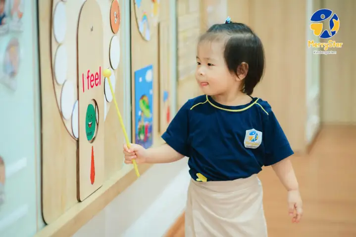 Những Mốc Phát Triển Của Trẻ 18 Tháng Tuổi