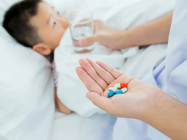 trẻ 6 tháng bị ho uống thuốc gì