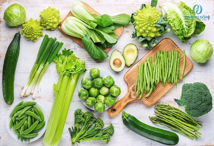 Mẹ ăn thức ăn có màu xanh: