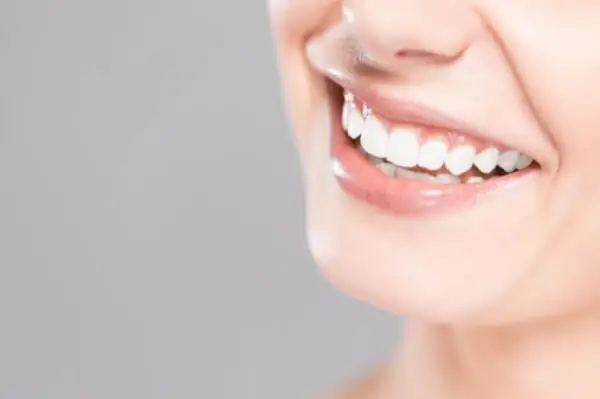 2. Trường hợp nào nên sử dụng răng sứ Titan?