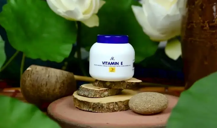 1Bôi vitamin E lên da có tác dụng gì?
